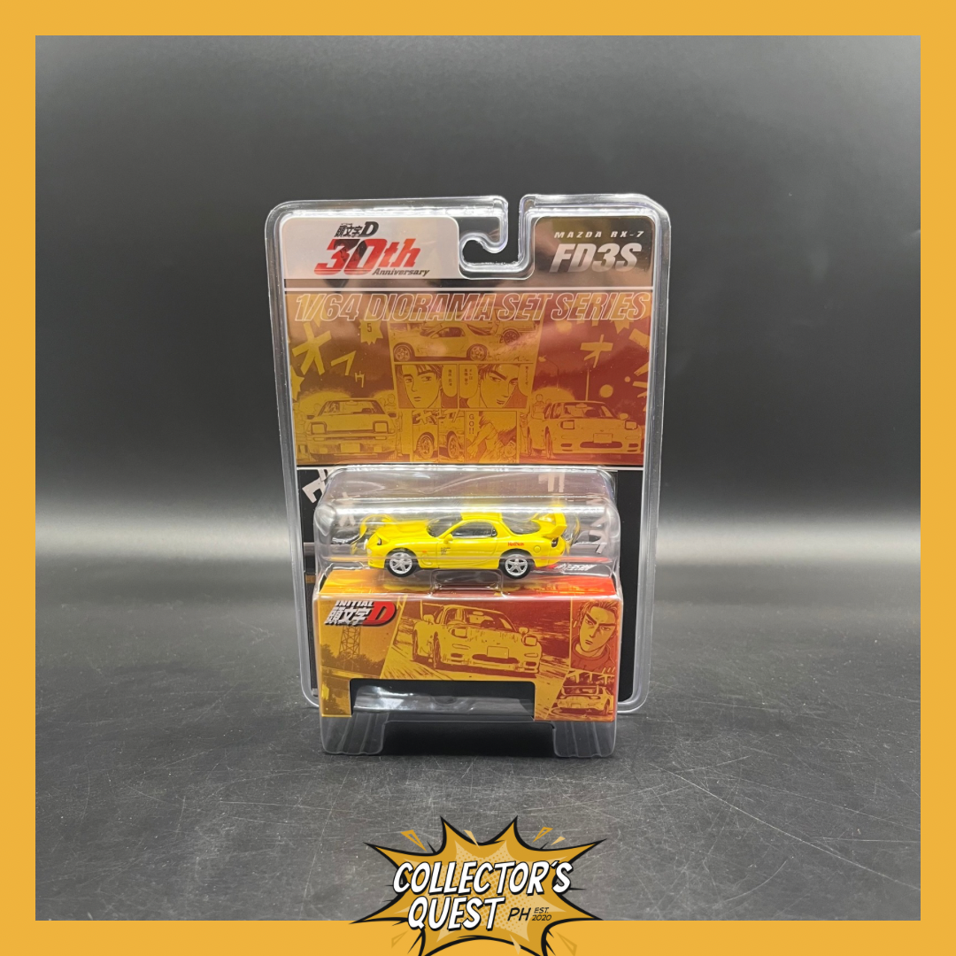 (IN STOCK) Hobby JAPAN HJ64 1:64 Diecast Model Car - MAZDA RX-7 (FD3S) RedSuns | INITIAL D Keisuke Takahashi VS Takumi Fujiwara (Blister Packaging) (YELLOW PACKAGING)