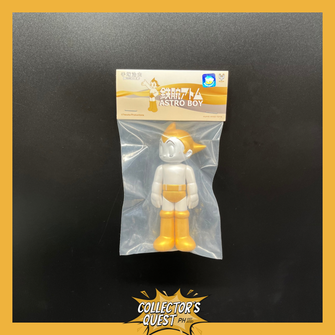 (IN STOCK) 2551 Hung Hing Toys Astro Boy Collection Special Edition Pearl Gold Standing Eyes Closed Vinyl Figure