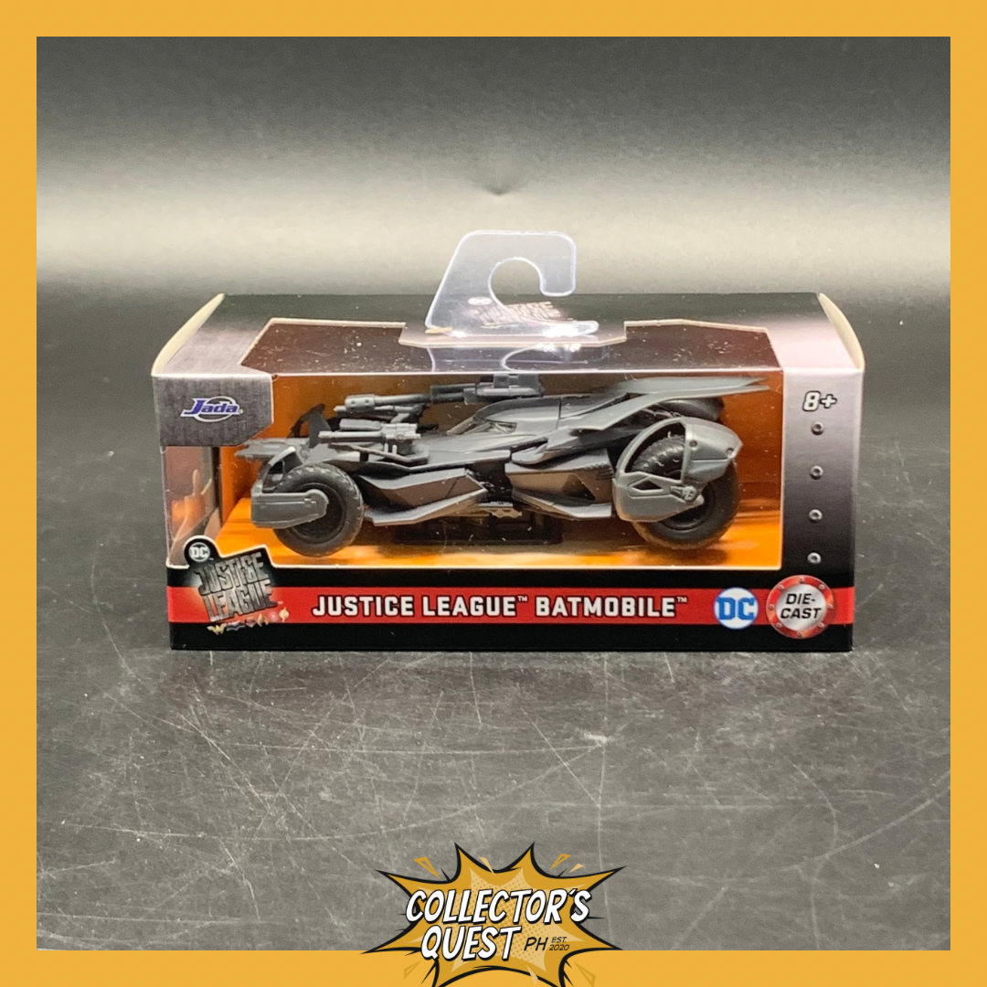 (IN STOCK) 99230 Jada Toys 1:32 Scale 2017 Justice League Batmobile Diecast Vehicle