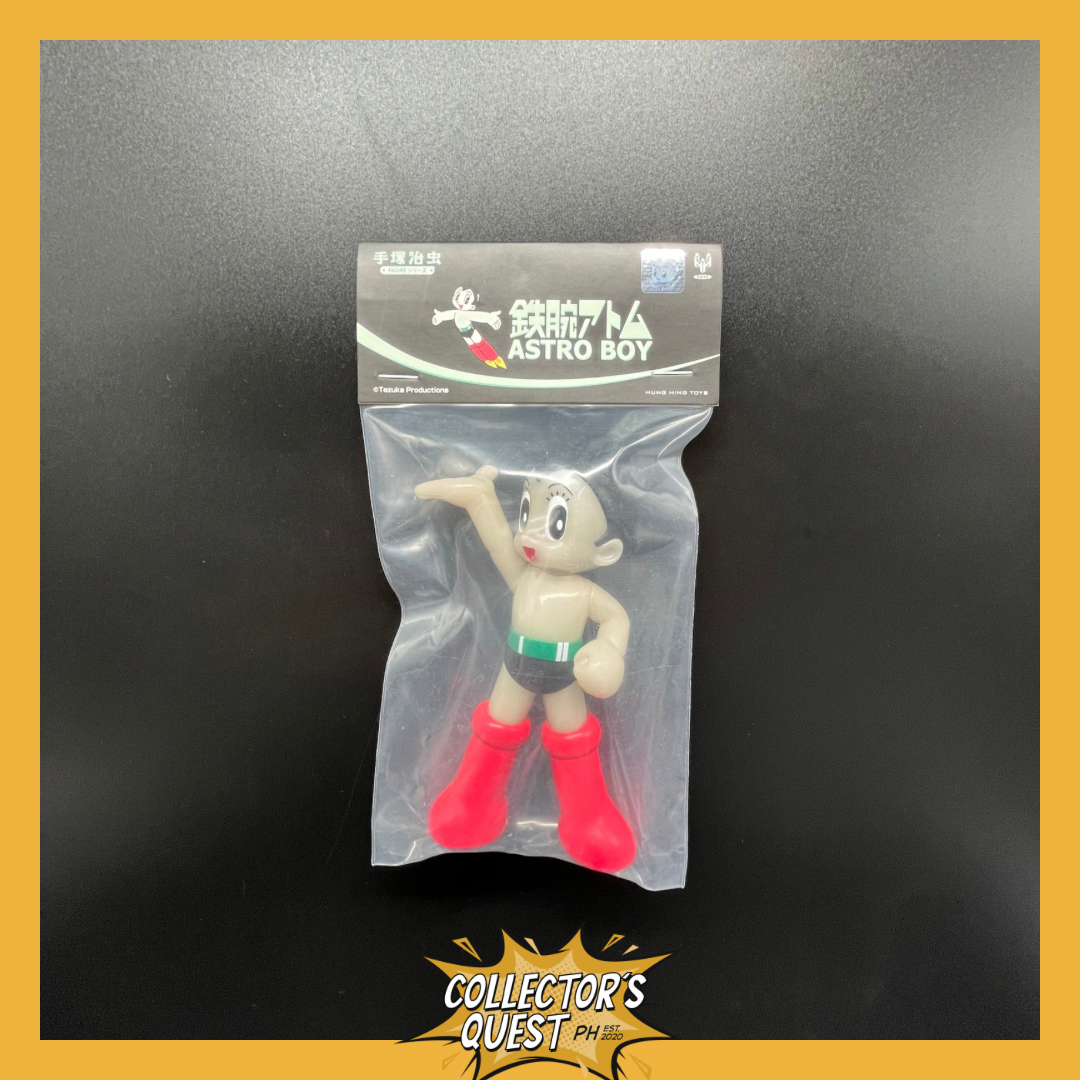 (IN STOCK) 5965 Hung Hing Toys Astro Boy Welcome Luminous Vinyl Figure