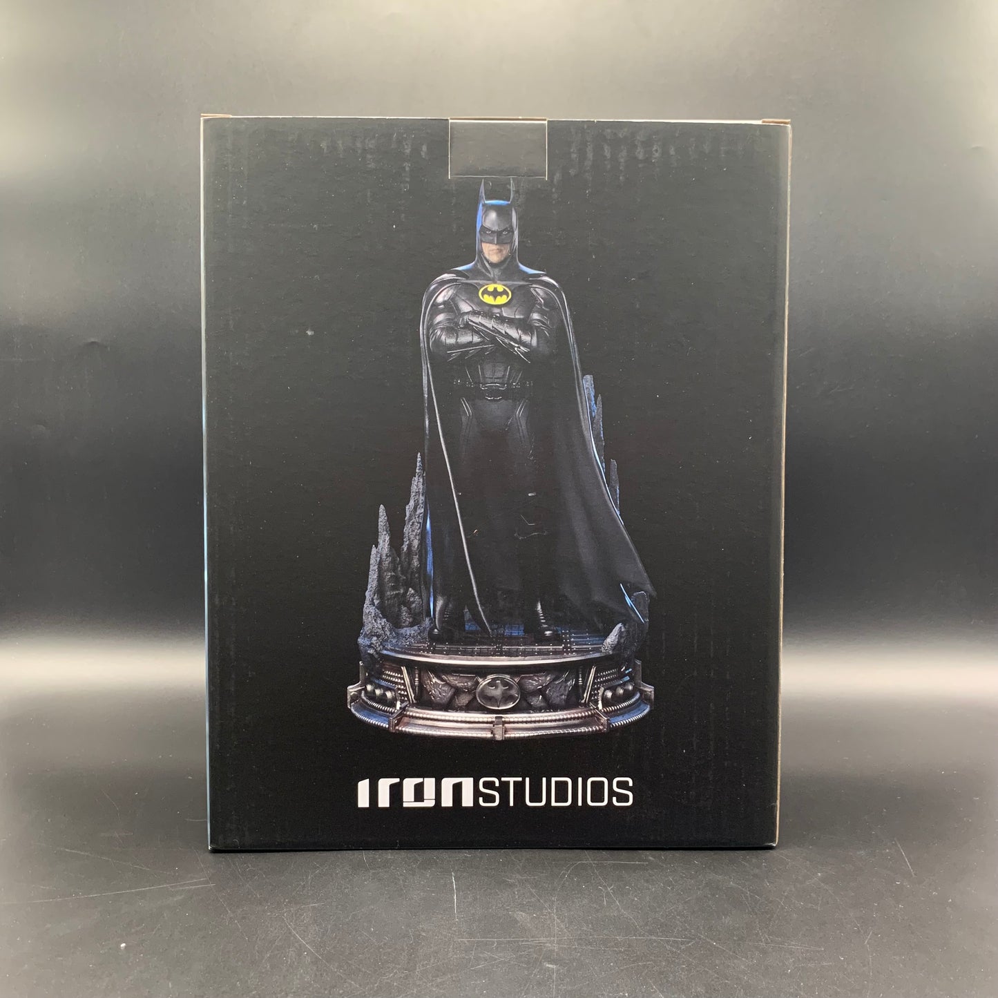 (IN STOCK) Iron Studios Batman Art Scale 1/10 - The Flash Movie Statue
