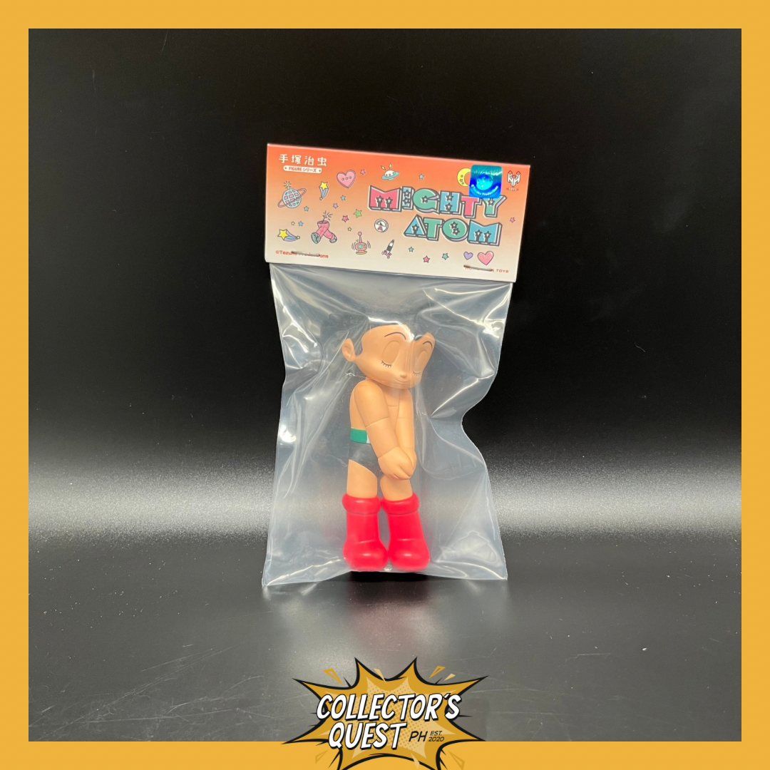 (IN STOCK) 5774 Hung Hing Toys Astro Boy Shy Eye Closing Vinyl Figure