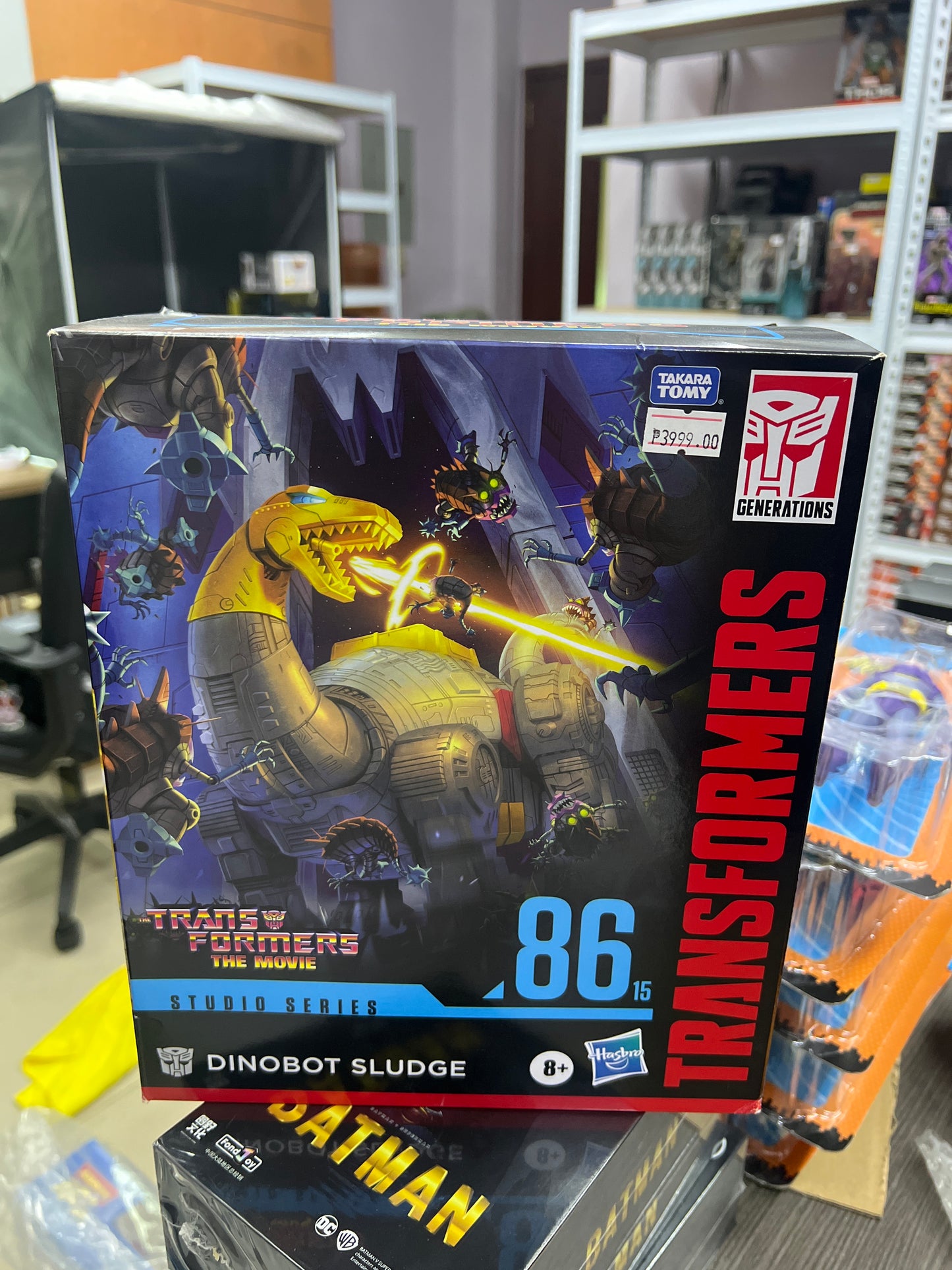 (IN STOCK) Transformers Studio Series 86-15 Leader Class The The Movie 1986 Dinobot Sludge Action Figure