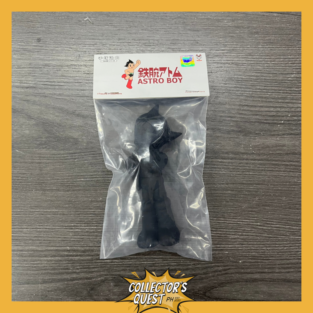 (IN STOCK) 0389 Hung Hing Toys Astro Boy Confidence Black Vinyl Figure