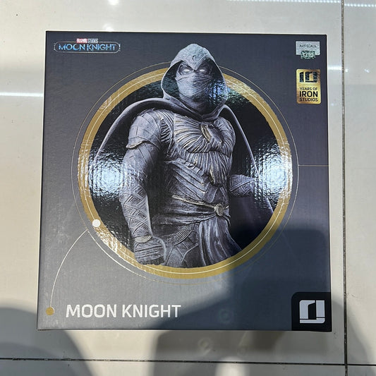 (IN STOCK) Iron Studios Moon Knight 1/10 Scale Statue