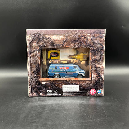 (IN STOCK) Transformers Stranger Things Freakwency and 8-Trax Action Figure