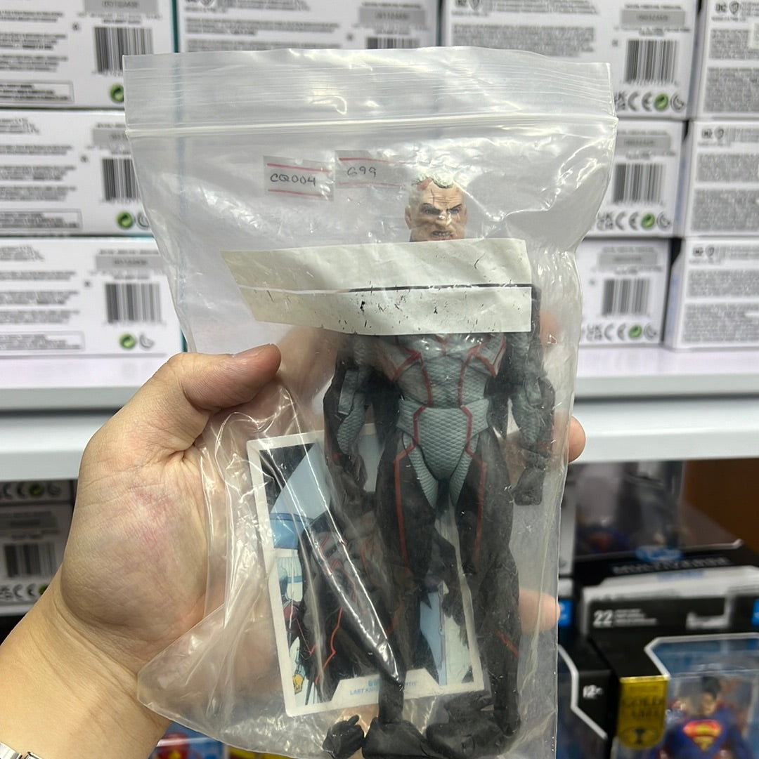 (LOOSE) DC Multiverse Omega (Omega vs Batman) Action Figure