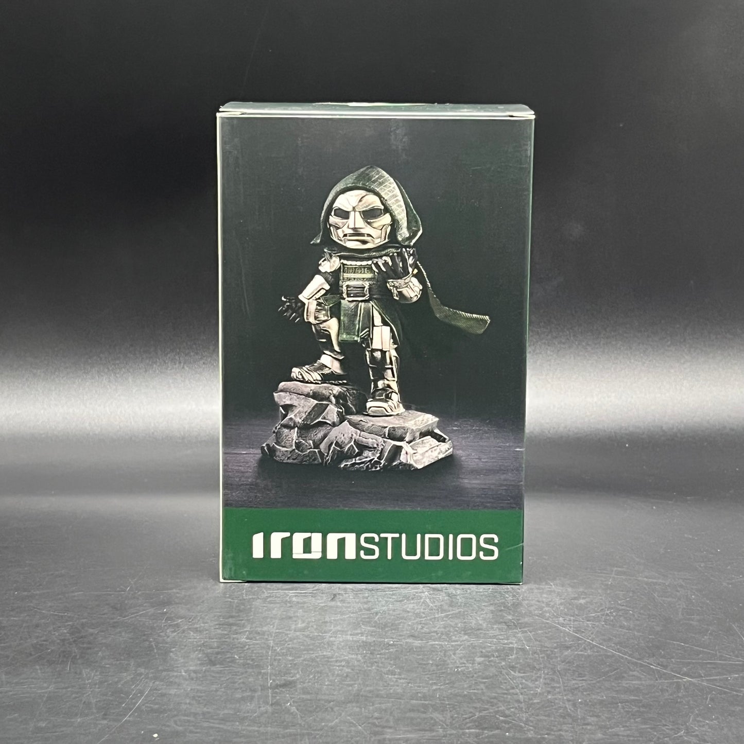 (IN STOCK) Iron Studios MINICO Avengers Doomsday: Doctor Doom Vinyl Figure