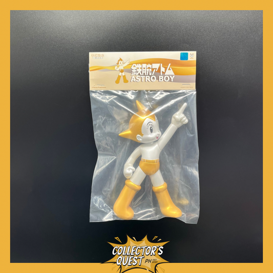(IN STOCK) 2520 Hung Hing Toys Astro Boy Hope Pointing Gold Vinyl Figure