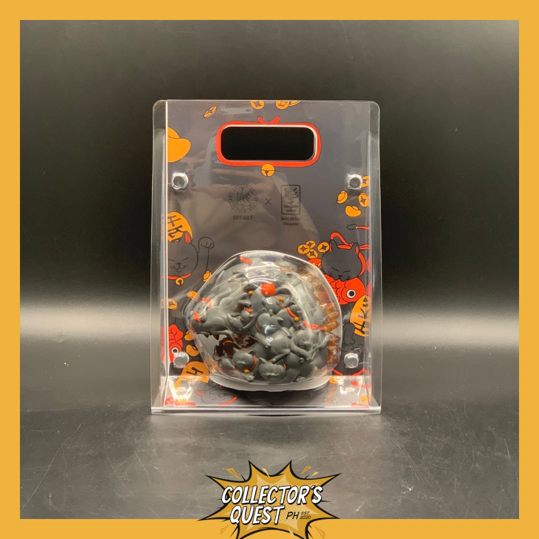 (IN STOCK) OFFART x Arren Hundred Cats Red Lotus Blessing Mini Version (Black)