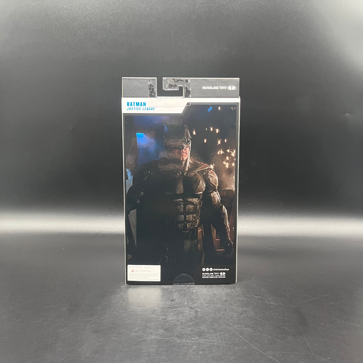 (IN STOCK) Mcfarlane DC Theatrical 7in - Batman (Justice League) (Gold Label) Action Figure