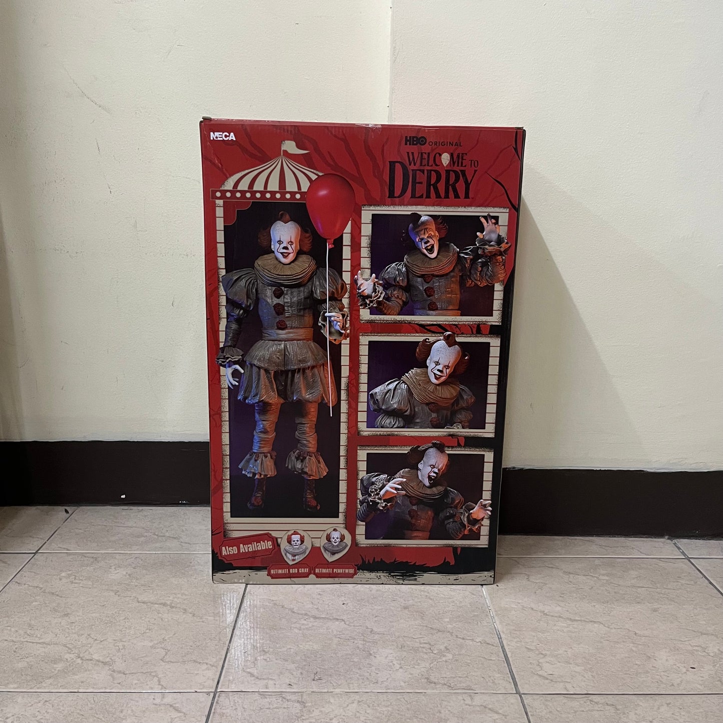 (IN STOCK) NECA It: Welcome to Derry Pennywise 1:4 Scale Action Figure
