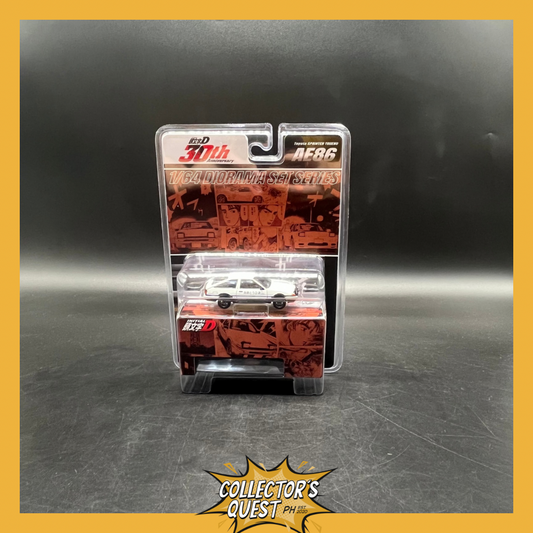 (IN STOCK) Hobby JAPAN HJ64 1:64 Diecast Model Car - Toyota SPRINTER TRUENO (AE86) | INITIAL D Takumi Fujiwara VS Keisuke Takahashi (Blister Packaging) (RED PACKAGING)
