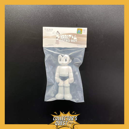 (IN STOCK) 5309 Hung Hing Toys Astro Boy Collection Pearl Black Standing Vinyl Figure