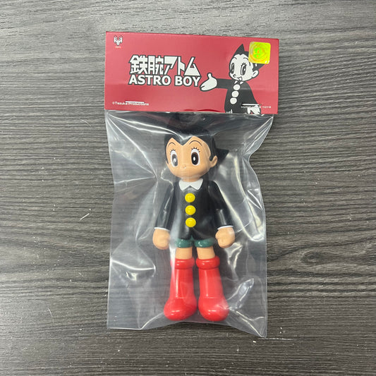 (IN STOCK) Hung Hing Toys Astro Boy Collection Special Edition Black Uniform Vinyl Figure