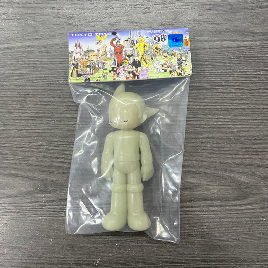 (IN STOCK) Tokyo Toys Astro Boy Collection Special Edition Glow in the Dark Standing Eyes Closed Vinyl Figure