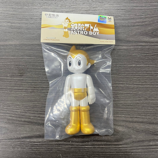 (IN STOCK) Hung Hing Toys Astro Boy Collection Special Edition Pearl Gold Standing Vinyl Figure
