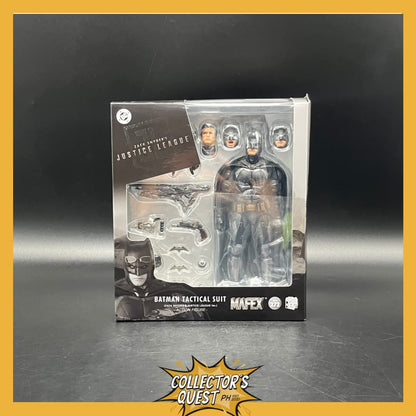 (IN STOCK) MAFEX Zack Snyder's Justice League Batman Tactical Suit Action Figure